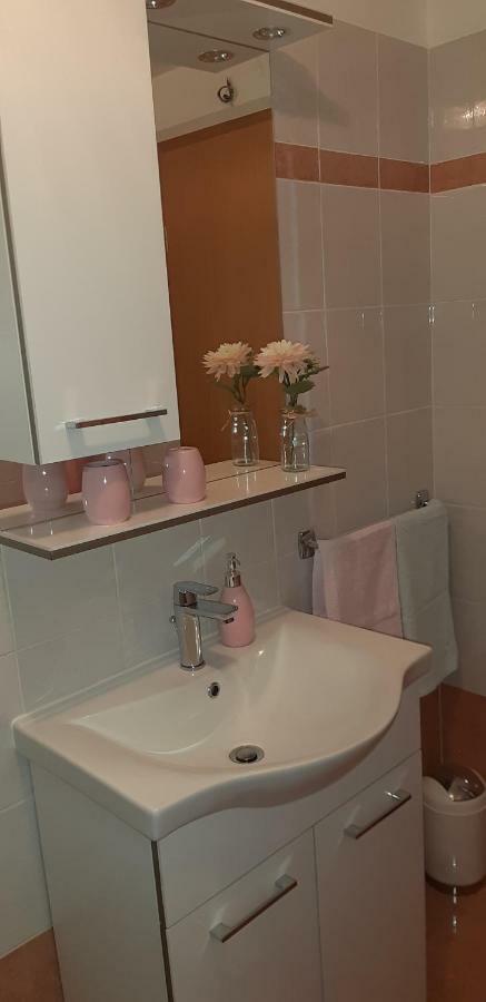 Apartmani Ana Црес Экстерьер фото